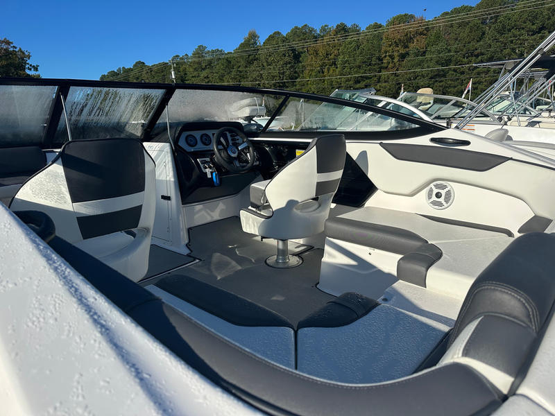 EAE81152-3CA6-4EC6-AA53-86412C03163E