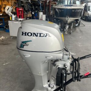 Honda BF 8 Outboard Engine